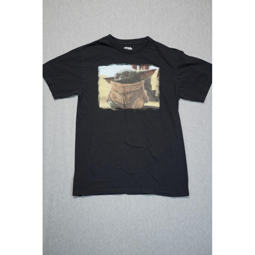 Star Wars Shirt Mens Small Black Baby Yoda Mandolorian Graphic Mad Engine